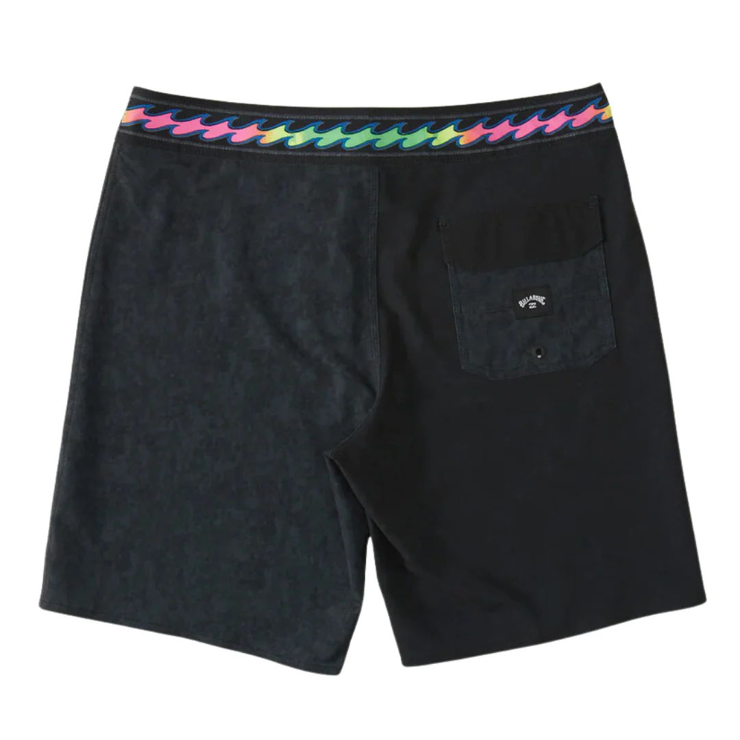 Billabong Men's Riot Pro Boardshorts - Image 2