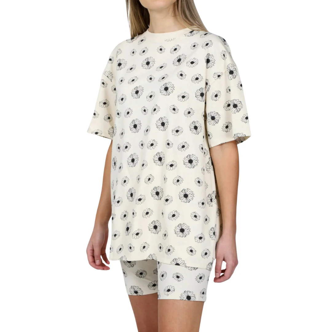 Brunette Women's All Over Daisy Print Oversized Boxy Tee - Image 2