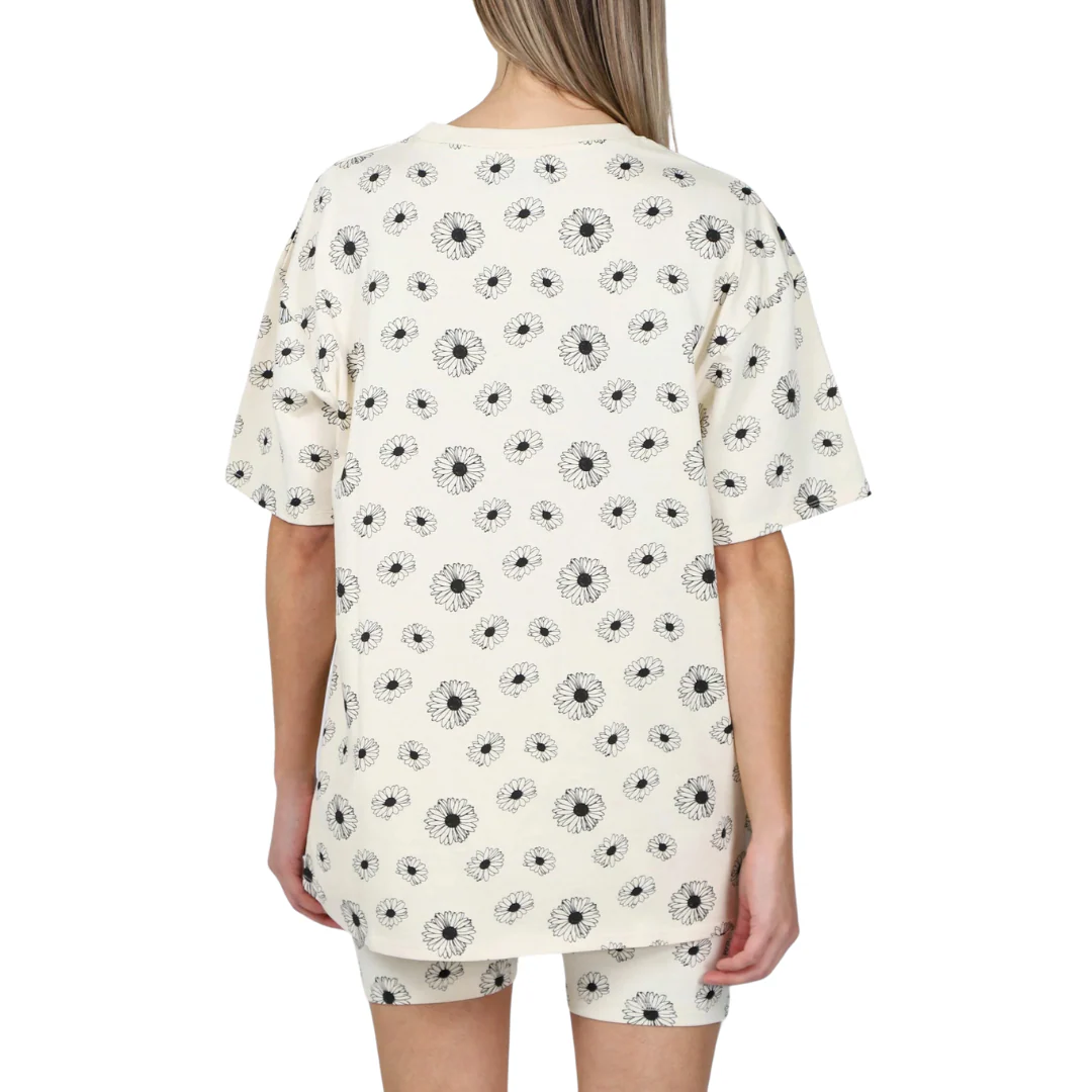 Brunette Women's All Over Daisy Print Oversized Boxy Tee - Image 3