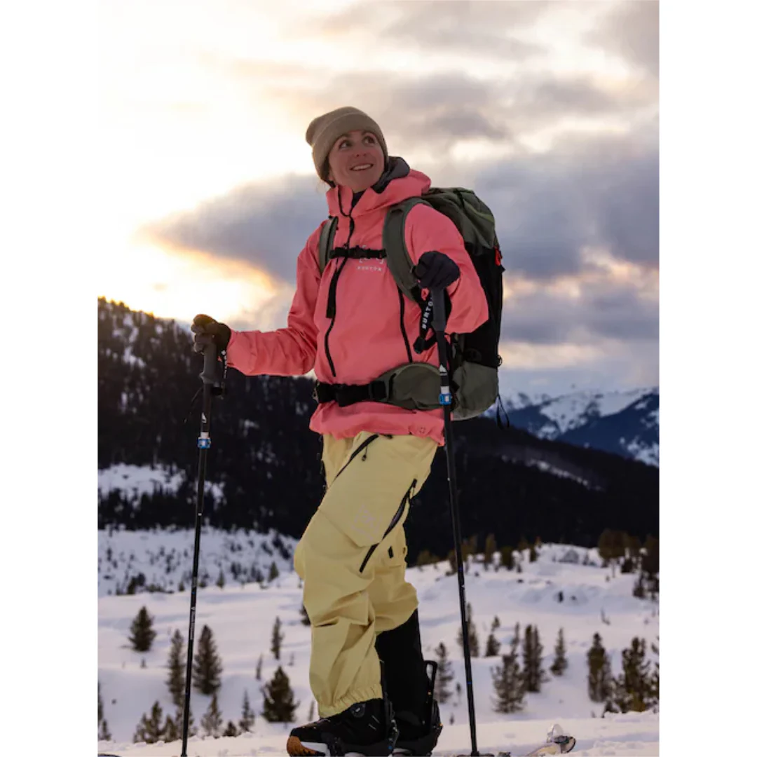 Burton Women's [ak] Kalausi GORE-TEX C-Knit 3L Bib Pants - Buttermilk - Image 7