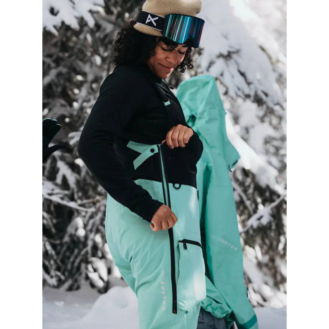 Burton Women's [ak] Tusk GORE-TEX PRO 3L Hi-Top Bib Pants - Powder Mint - Image 3