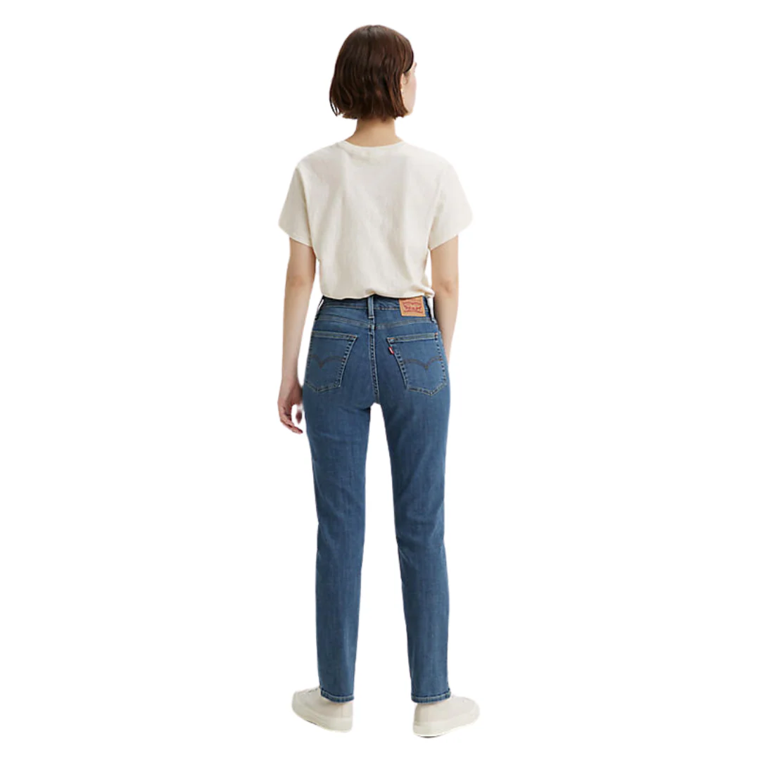 Levis Women's 724 High Rise Straight - Image 5