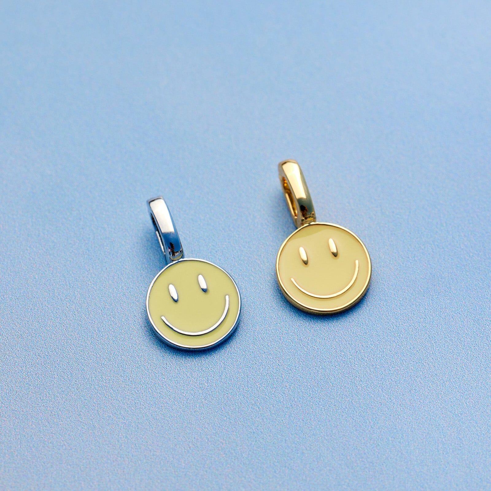 Pura Vida Harper Happy Face Charm - Image 3